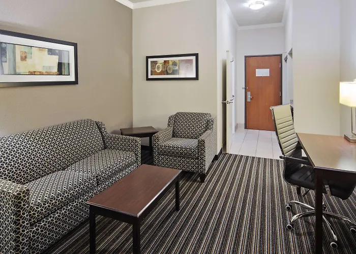 Best Western Plus Austin Airport Inn & Suites